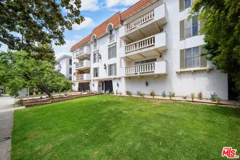 605 San Vicente Boulevard #206