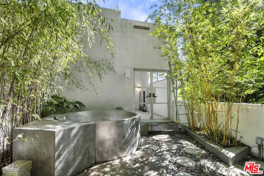 9976 Westwanda Drive Beverly Hills, CA 90210