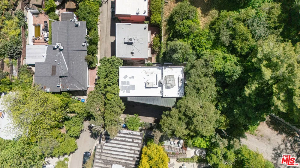 9976 Westwanda Drive Beverly Hills, CA 90210