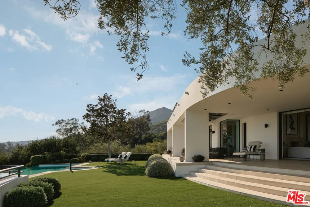 1130 E Mountain Drive Montecito, CA 93108