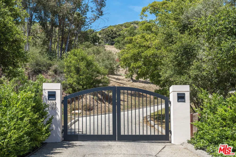 1130 E Mountain Drive Montecito, CA 93108