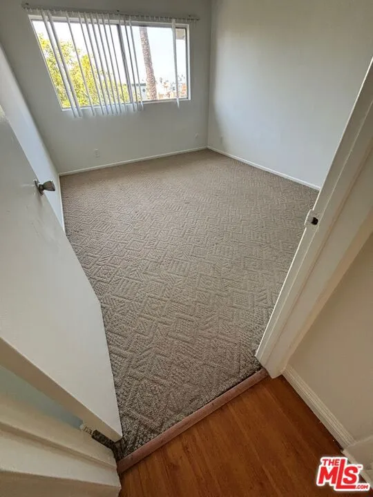 124 Oxford Avenue Los Angeles, CA 90004