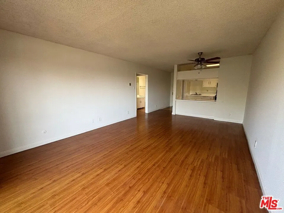 124 Oxford Avenue Los Angeles, CA 90004