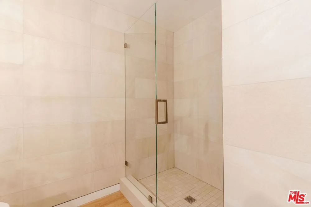 3642 Beverly Ridge Drive Sherman Oaks, CA 91423