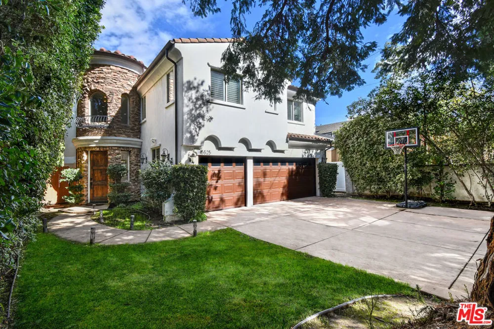 15525 Morrison Street Sherman Oaks, CA 91403