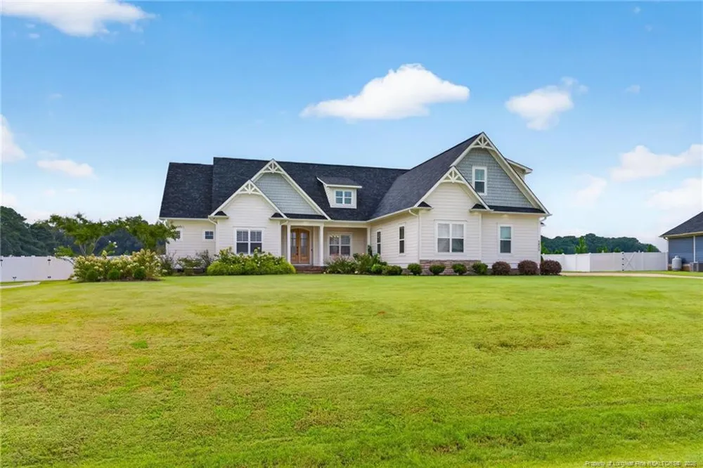 5832 Dottie Circle Hope Mills, NC 28348