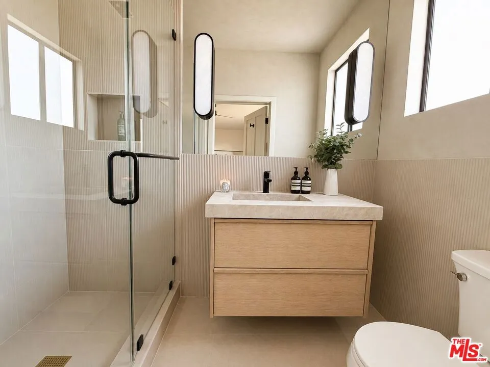 126 Croft Avenue #302 Los Angeles, CA 90048