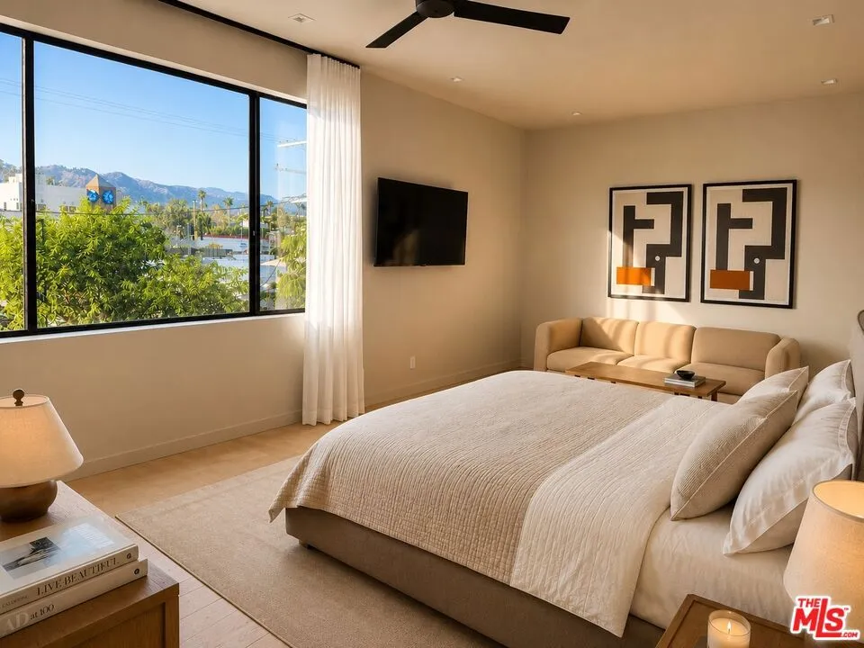 126 Croft Avenue #302 Los Angeles, CA 90048