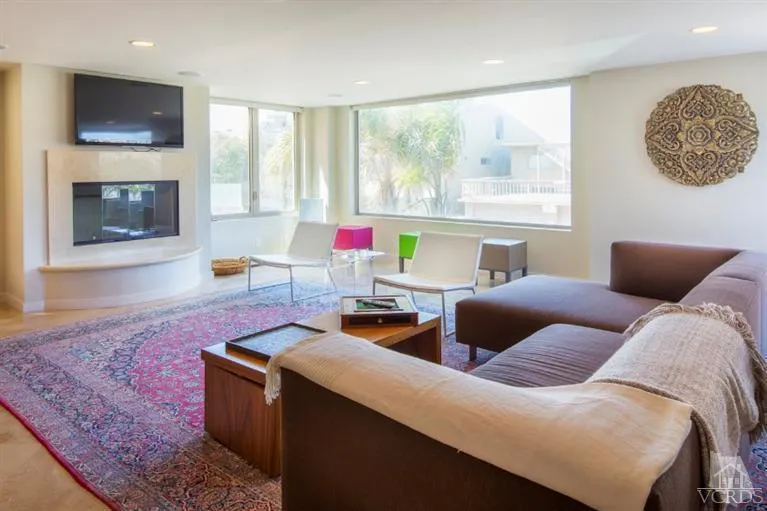 3302 Ocean Drive Drive Oxnard, CA 93035