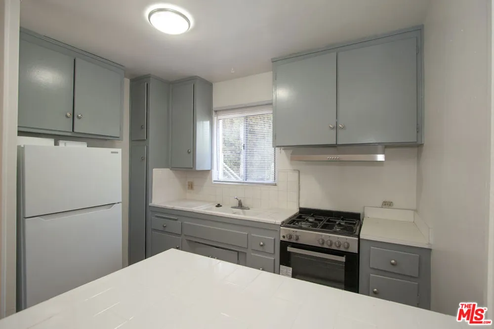11521 Rochester Avenue #1 Los Angeles, CA 90025