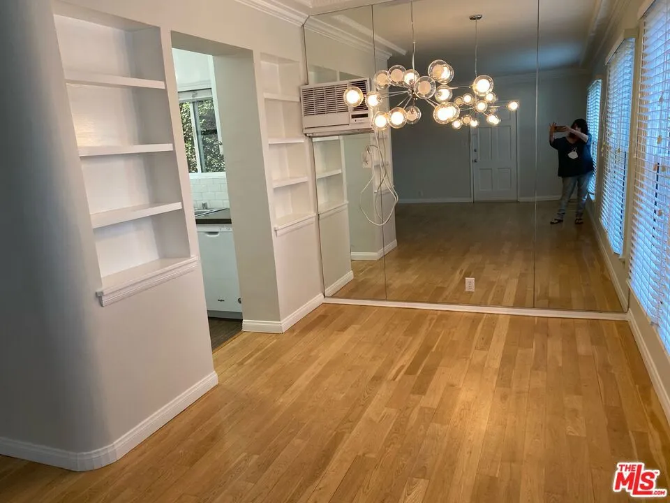 9609 W Olympic Boulevard #A Beverly Hills, CA 90212