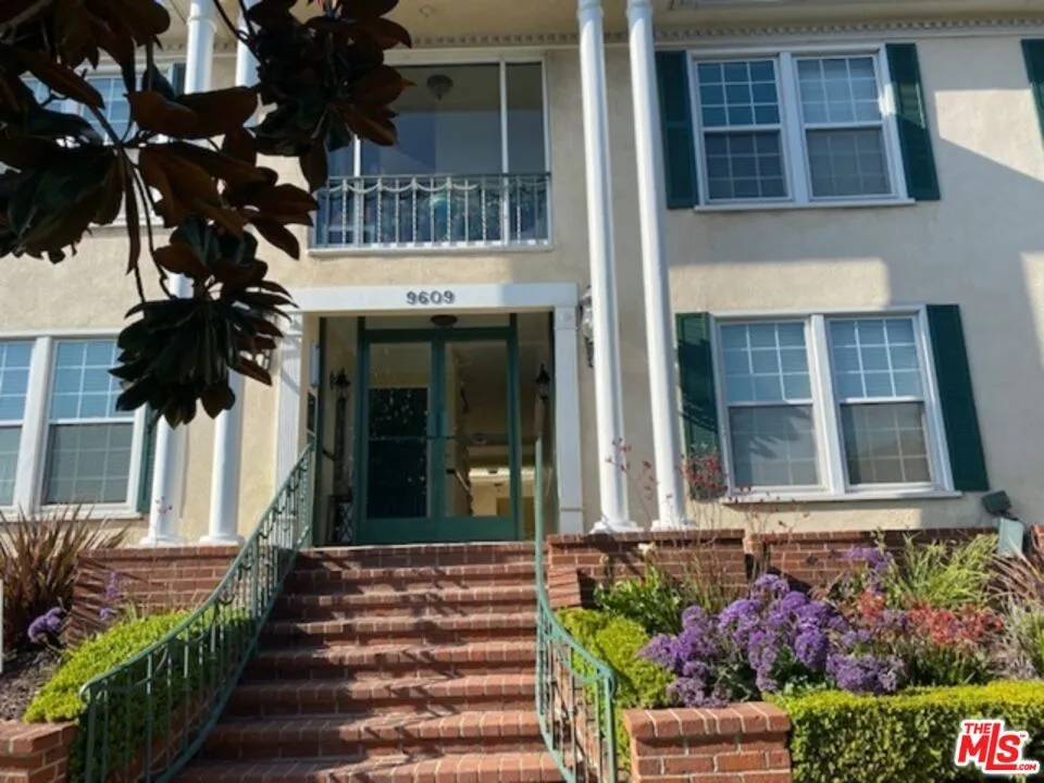 9609 W Olympic Boulevard #A Beverly Hills, CA 90212