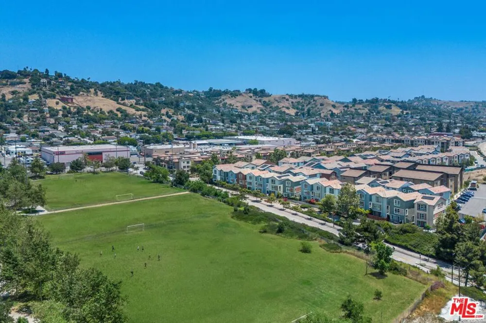 2581 Arvia Street #21 Los Angeles, CA 90065