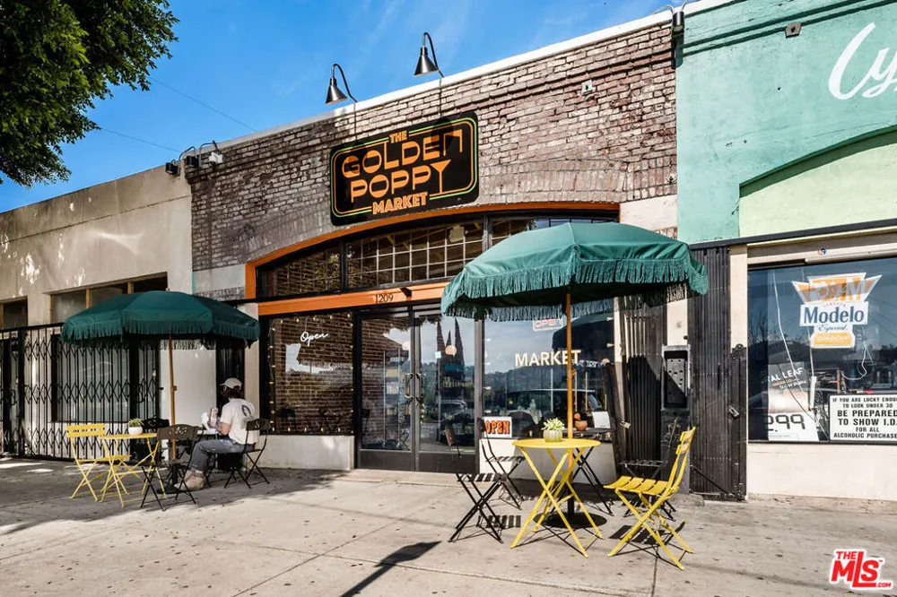 2581 Arvia Street #21 Los Angeles, CA 90065