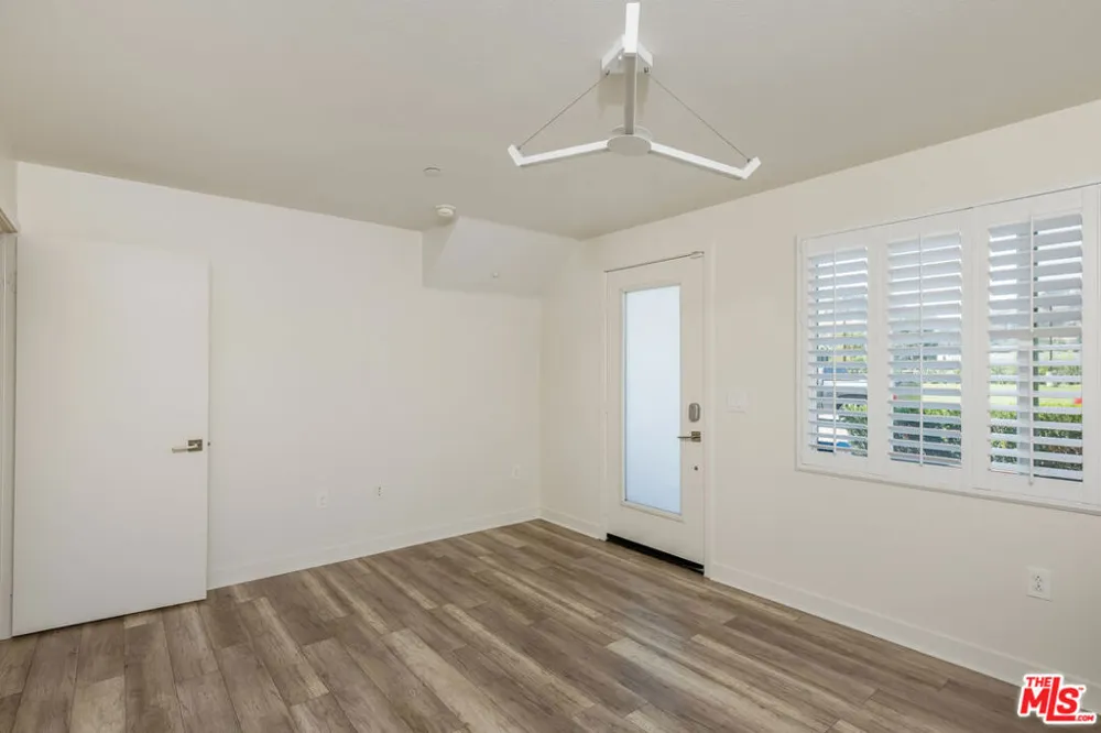 2581 Arvia Street #21 Los Angeles, CA 90065