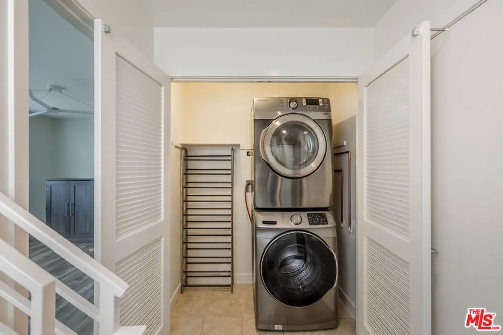 2581 Arvia Street #21 Los Angeles, CA 90065