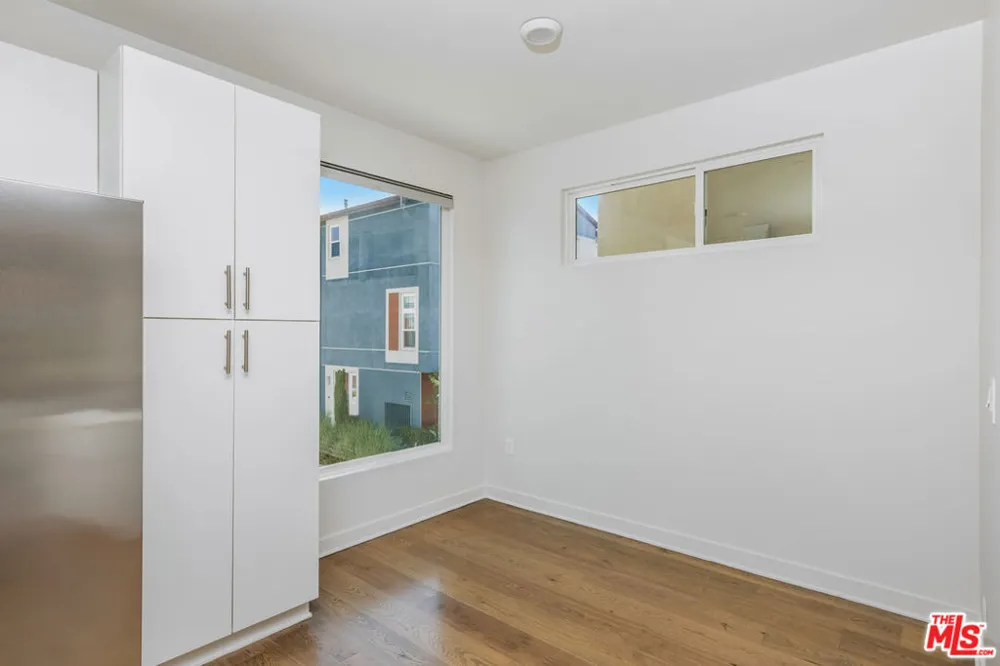 2581 Arvia Street #21 Los Angeles, CA 90065