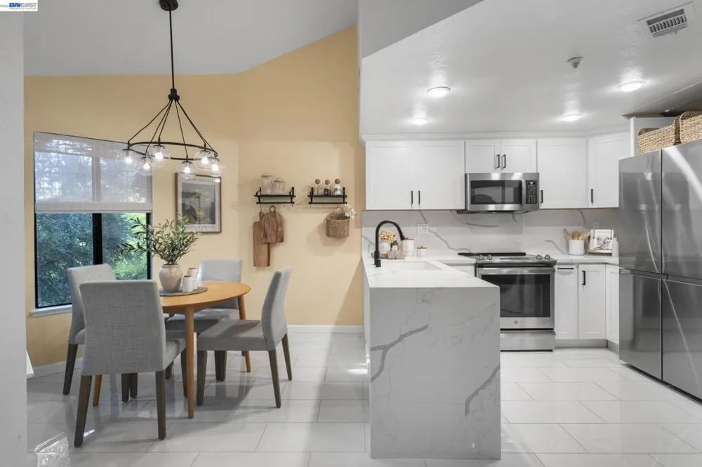 3318 Smoketree Commons Dr Pleasanton, CA 94566