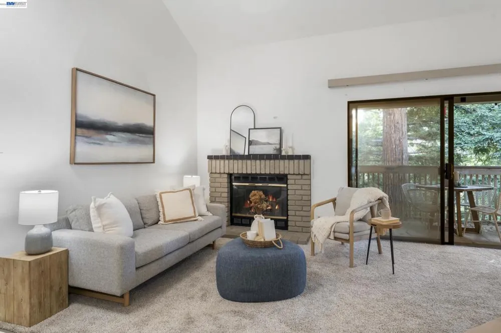 3318 Smoketree Commons Dr Pleasanton, CA 94566
