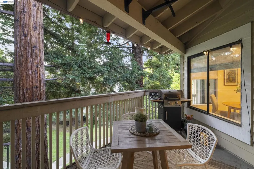 3318 Smoketree Commons Dr Pleasanton, CA 94566