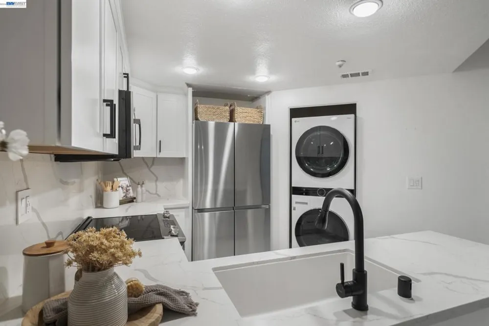 3318 Smoketree Commons Dr Pleasanton, CA 94566
