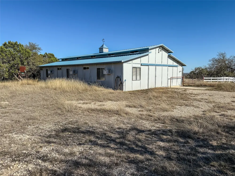190 Pvt Rd 3019 NW Mountain Home, TX 76849