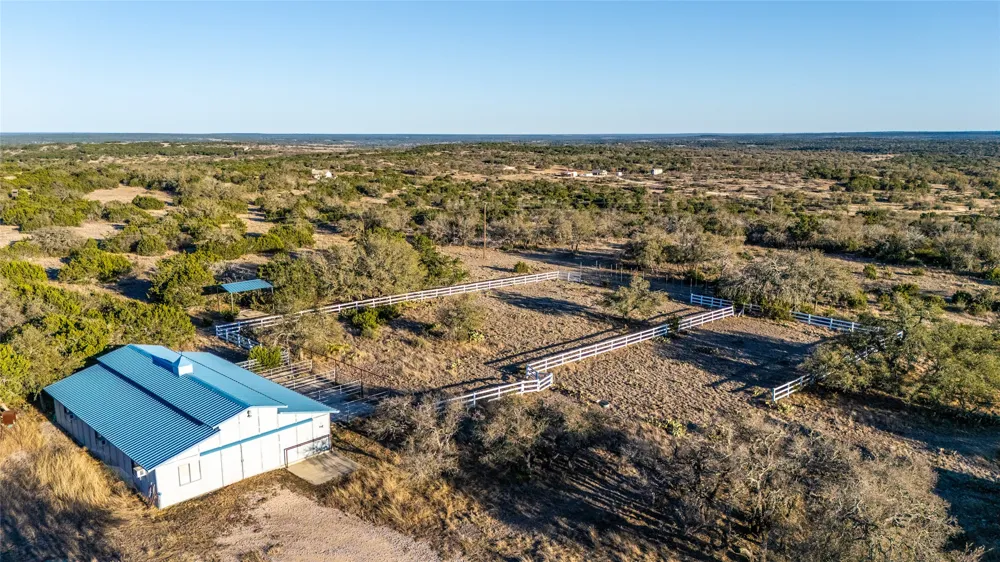 190 Pvt Rd 3019 NW Mountain Home, TX 76849
