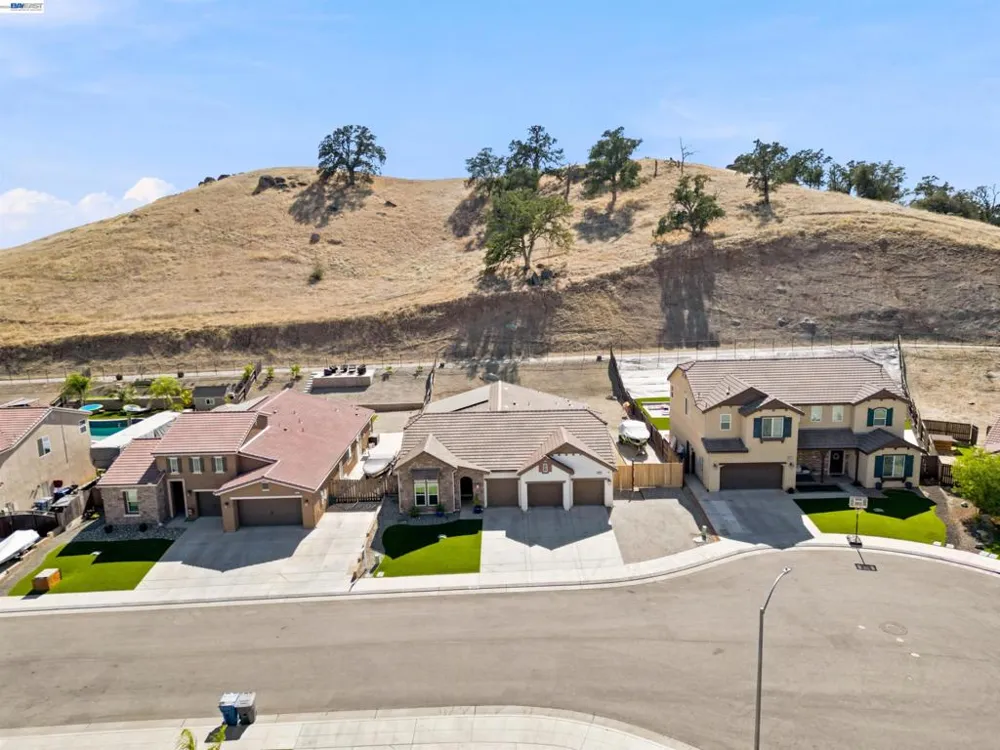 20031 Genteel Dr Friant, CA 93626