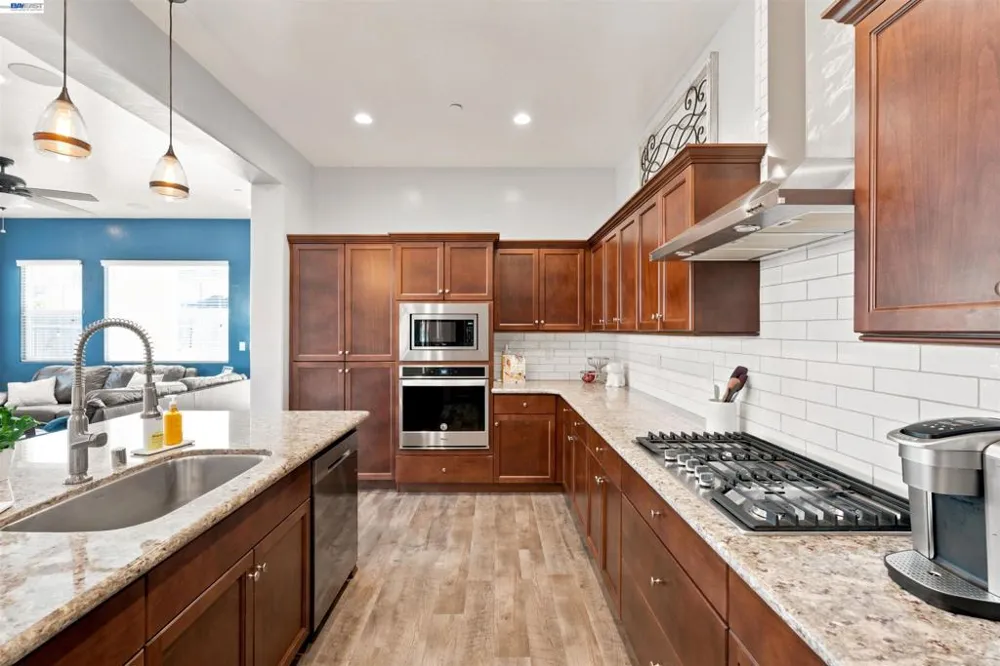 20031 Genteel Dr Friant, CA 93626