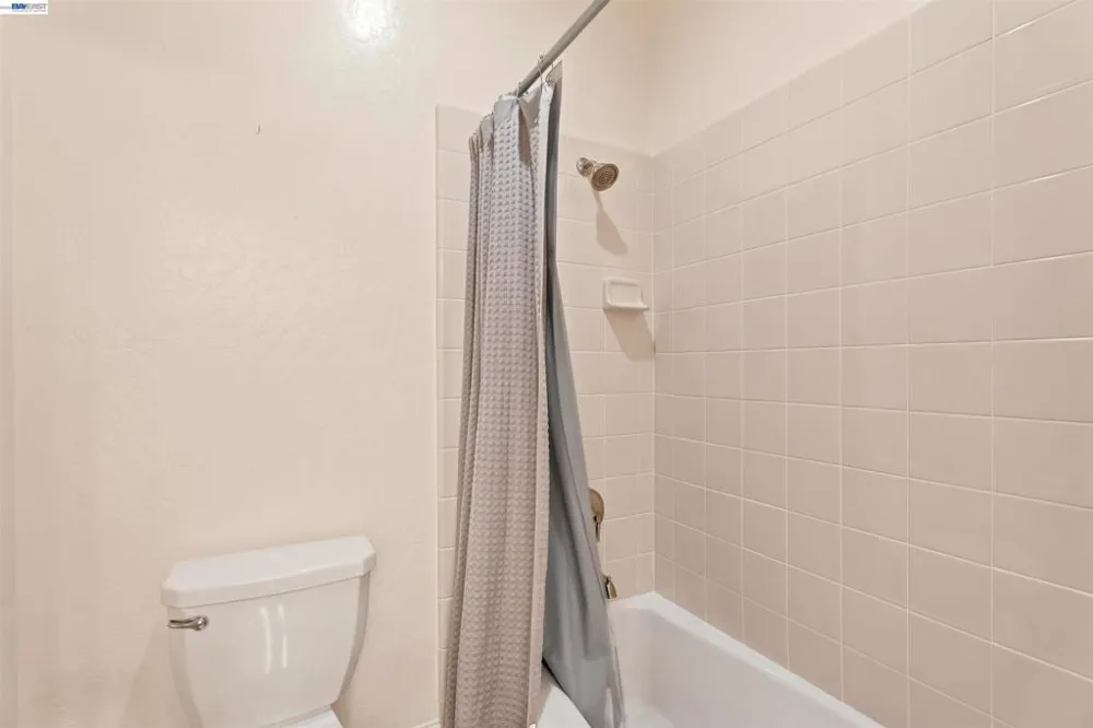 20031 Genteel Dr Friant, CA 93626