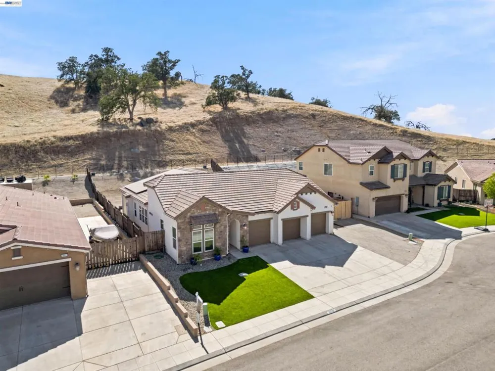 20031 Genteel Dr Friant, CA 93626