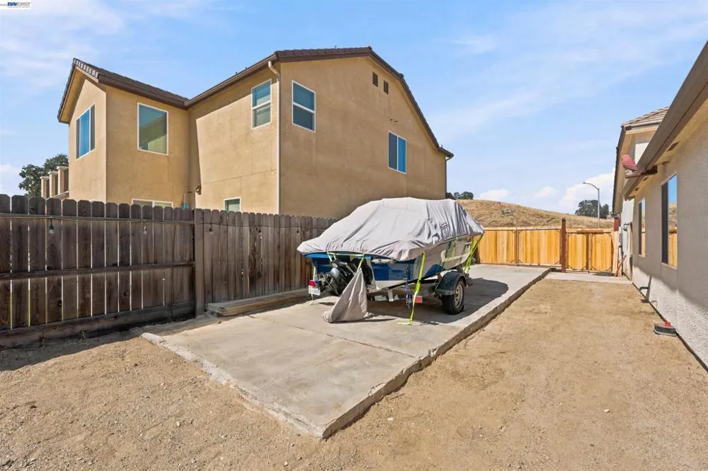 20031 Genteel Dr Friant, CA 93626