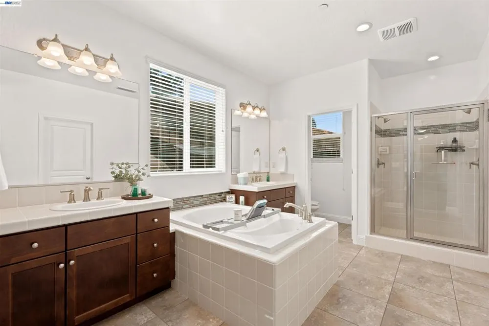 20031 Genteel Dr Friant, CA 93626
