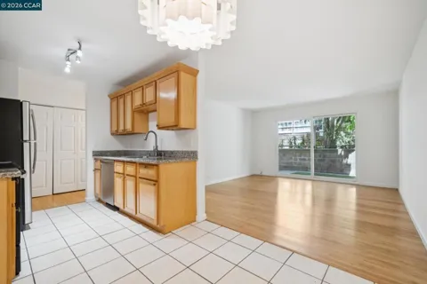 150 Pearl St #122