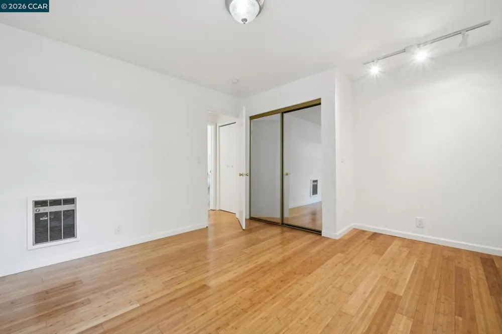 150 Pearl St #122 Oakland, CA 94611