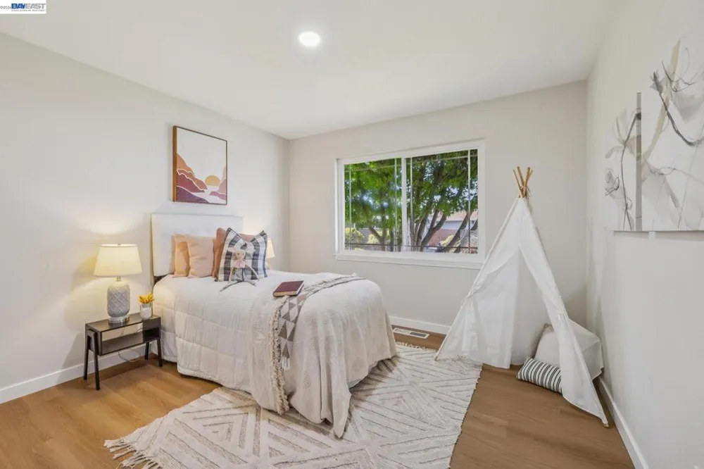 24818 Saint Luke Ct Hayward, CA 94541