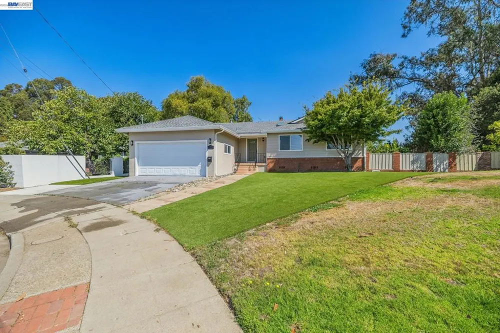 24818 Saint Luke Ct Hayward, CA 94541