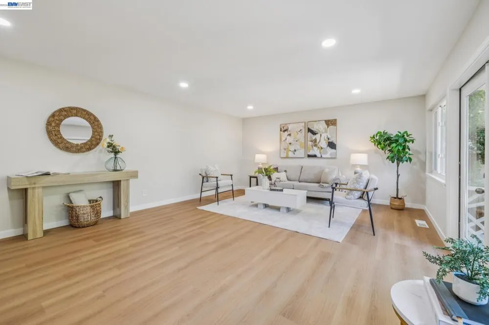 24818 Saint Luke Ct Hayward, CA 94541