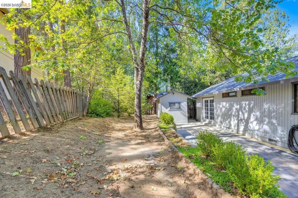 22554 Colorado River Dr. S Sonora, CA 95370
