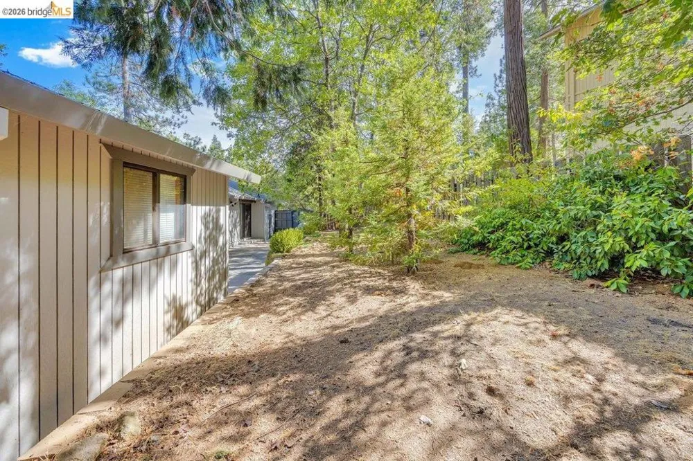 22554 Colorado River Dr. S Sonora, CA 95370