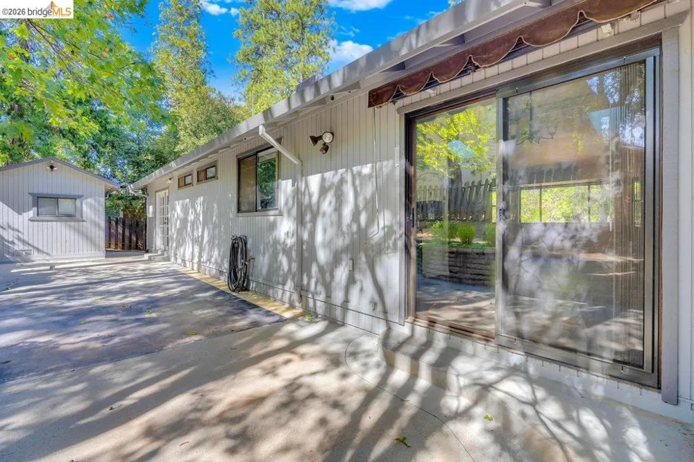 22554 Colorado River Dr. S Sonora, CA 95370