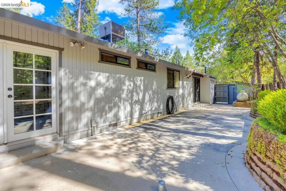 22554 Colorado River Dr. S Sonora, CA 95370