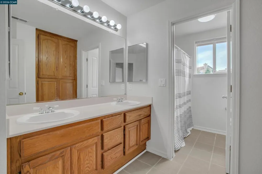 1932 Medicine Mountain Ct Antioch, CA 94531