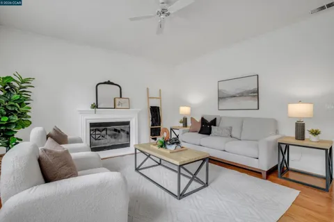 1932 Medicine Mountain Ct