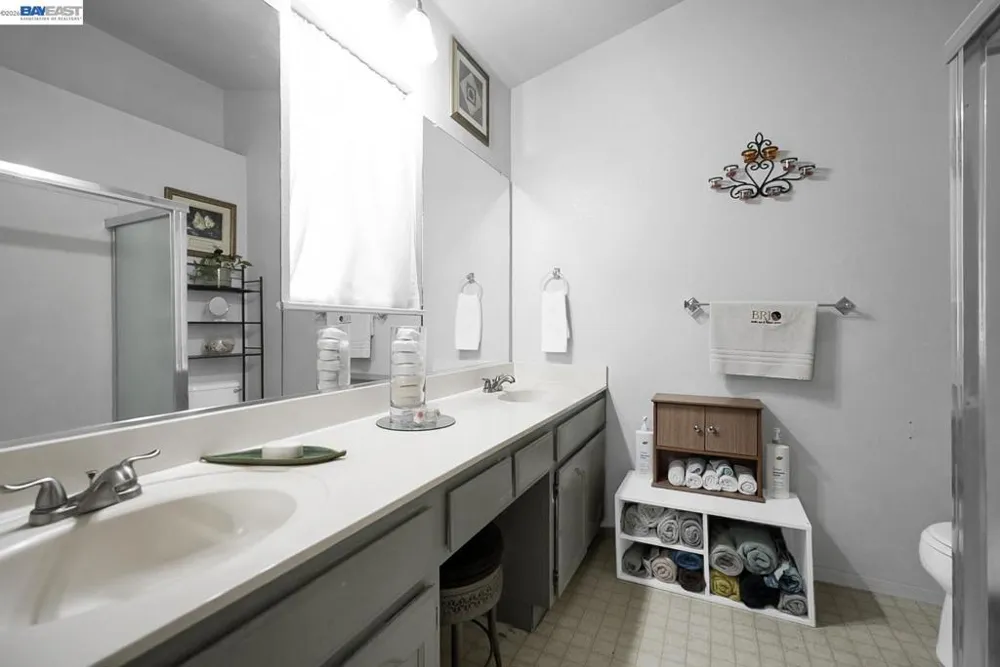 1324 Riverette Dr. Modesto, CA 95351