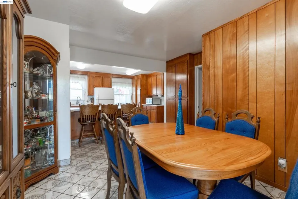 15209 Farnsworth St San Leandro, CA 94579