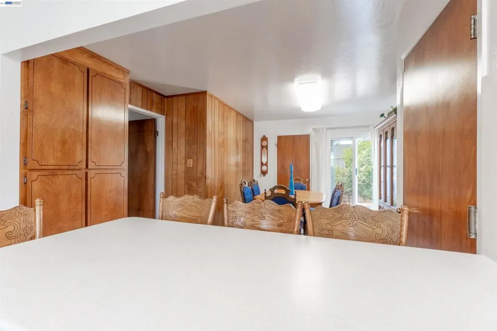 15209 Farnsworth St San Leandro, CA 94579