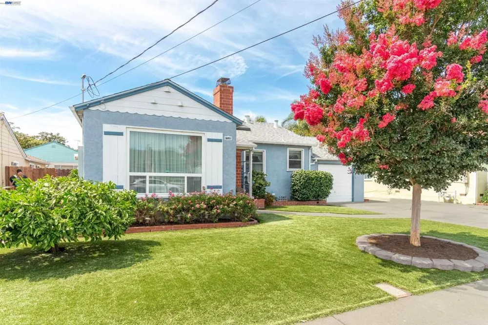 15209 Farnsworth St San Leandro, CA 94579