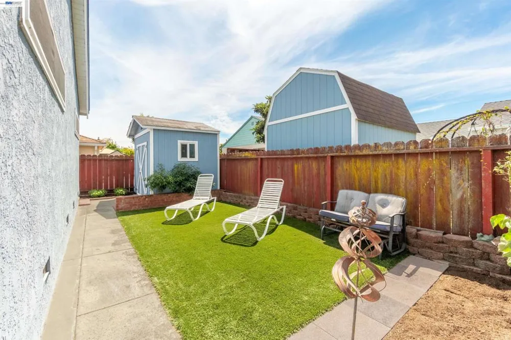 15209 Farnsworth St San Leandro, CA 94579