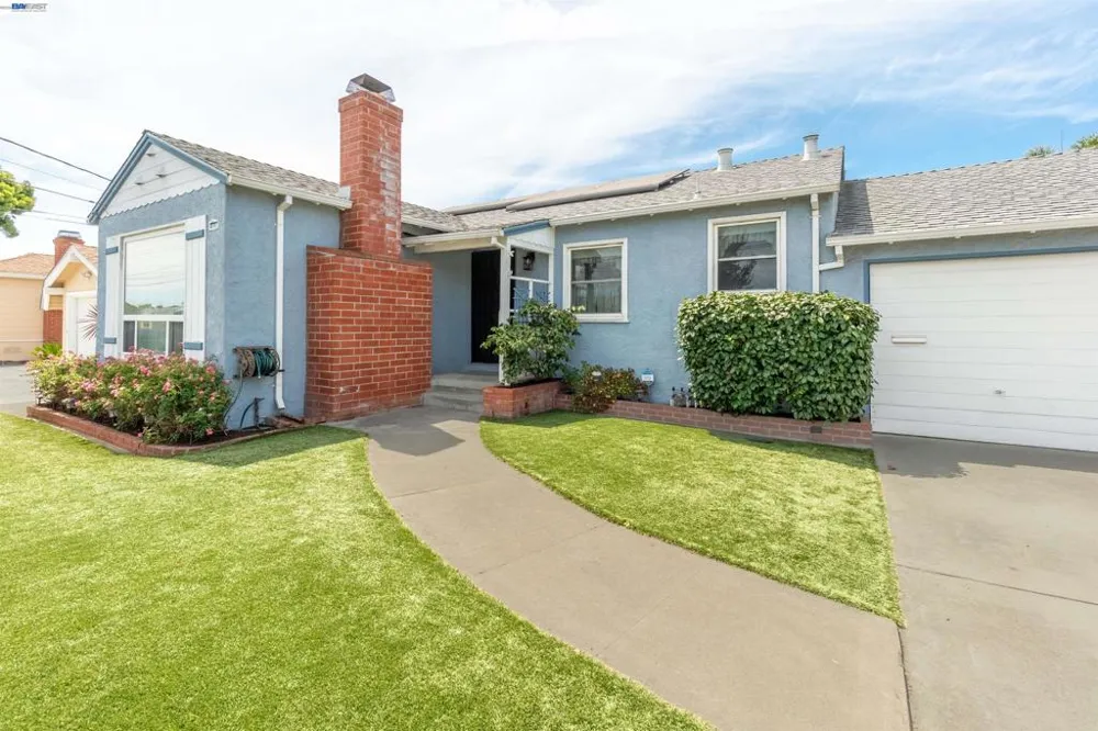15209 Farnsworth St San Leandro, CA 94579